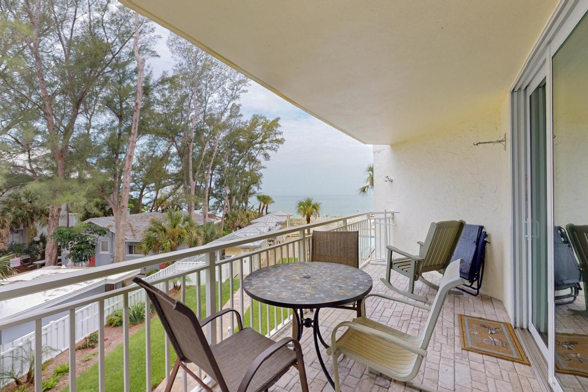 Dolphin Reef 203 Apartment Clearwater Beach Exterior photo